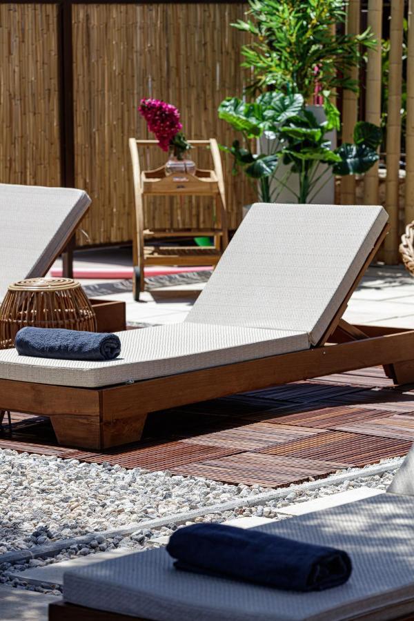 Villa Seashell -Wonderful Newly Renovated Villa On The Beach Galatas  Екстер'єр фото
